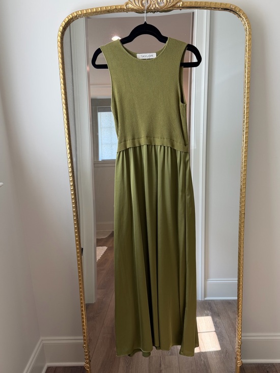 Taylor Dresses & Skirts - Taylor Twofer Maxi Dress